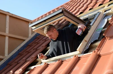 Pose de fenêtres de toit Velux à Carcagny